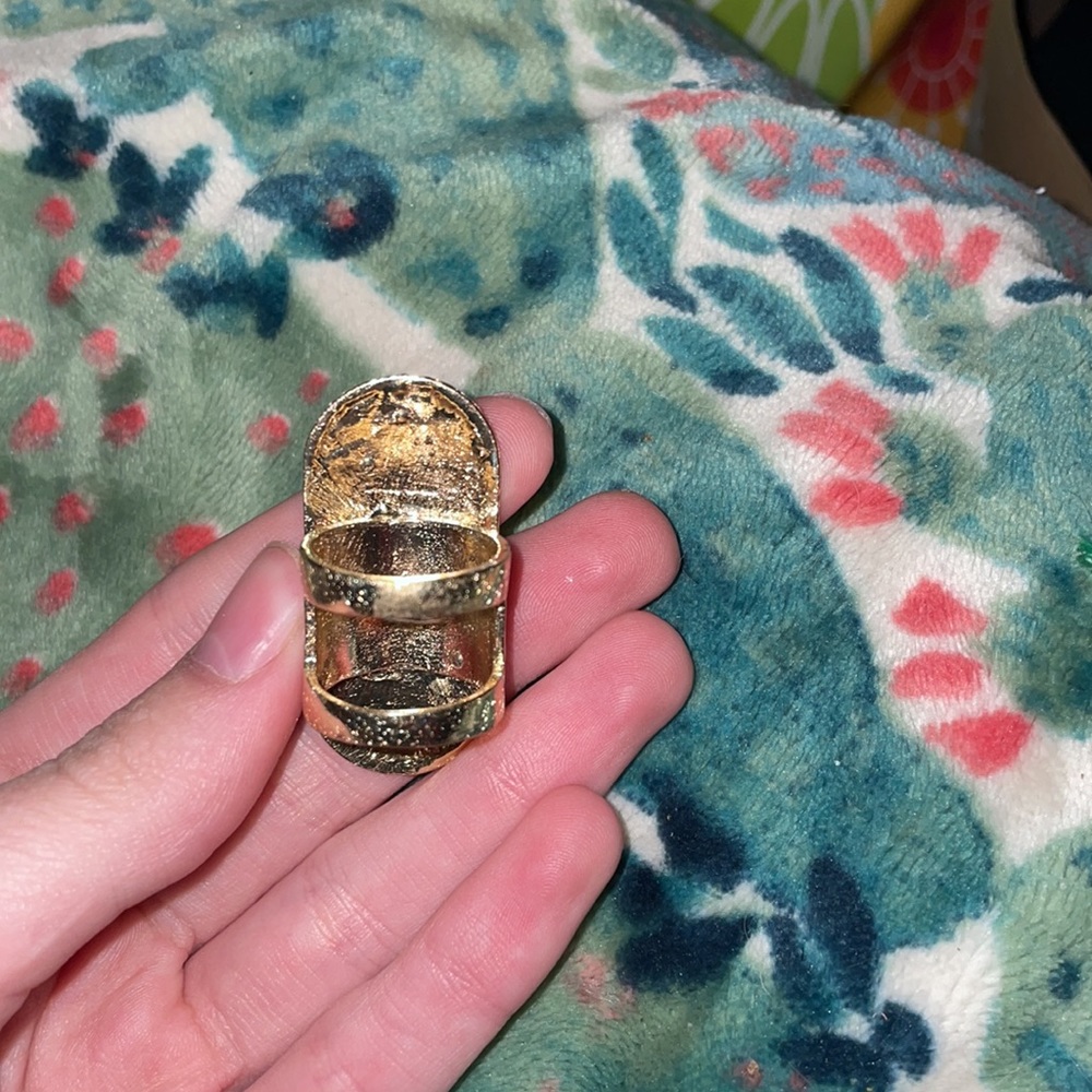 Ring - Picture 5 of 5